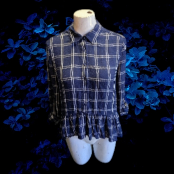 Womens Express Button Down Blouse - Picture 3 of 5